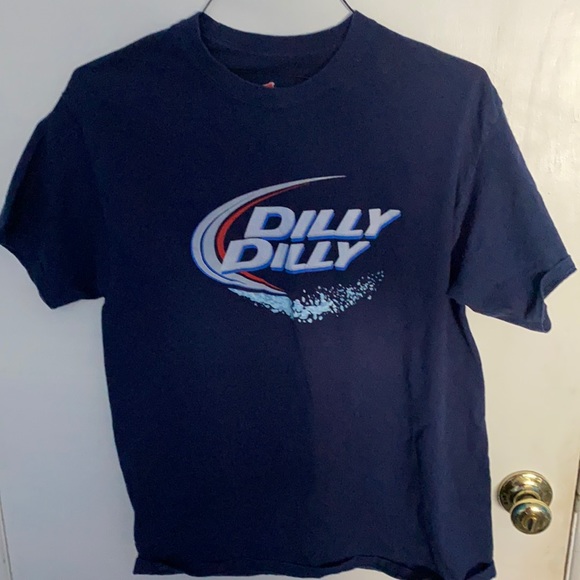 Hanes Other - Dilly dilly bud light shirt